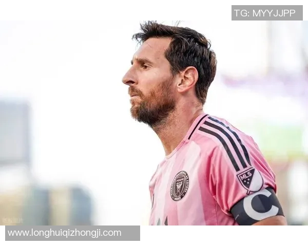 足球明星的传奇人生与场上风采解析 足球明星的传奇人生与场上风采解析